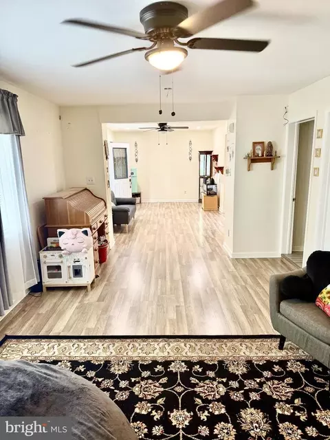 Entry Way - 280 Progress St, Riverside, NJ 08075 photo 3 of 7