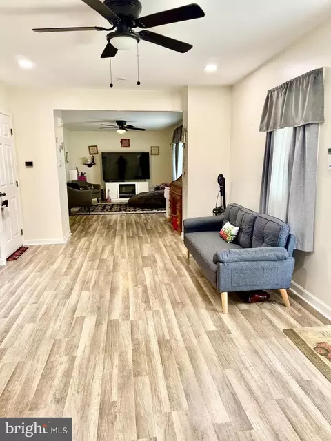 Entry Way - 280 Progress St, Riverside, NJ 08075 photo 1 of 7
