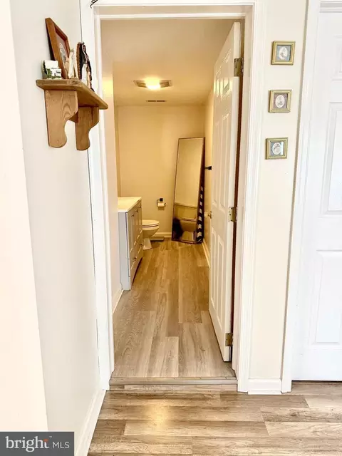 Entry Way - 280 Progress St, Riverside, NJ 08075 photo 6 of 7