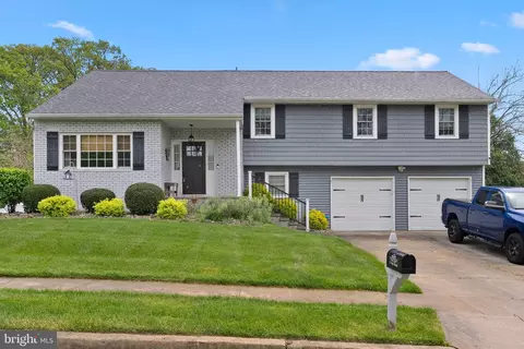 2 Yale Rd, Marlton, NJ 08053