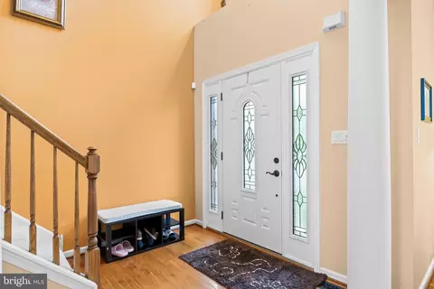 Entry Way - 9 Paddock Rd, Marlton, NJ 08053 photo 2 of 8