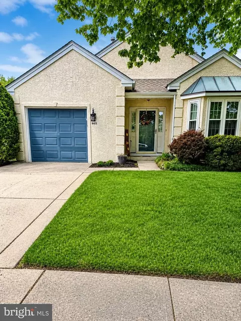 965 Larkspur Pl N, Mount Laurel, NJ 08054
