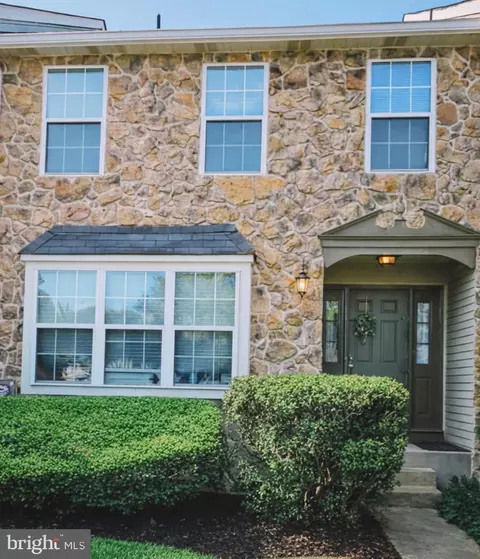 104 Camber Ln, Mount Laurel, NJ 08054