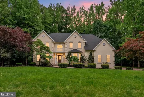 6 Pine Acres Dr, Medford, NJ 08055