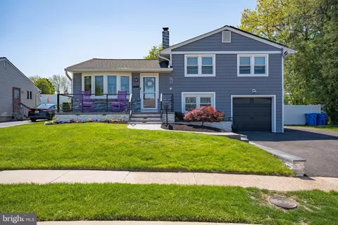 202 Hendrickson, Edgewater Park, NJ 08010