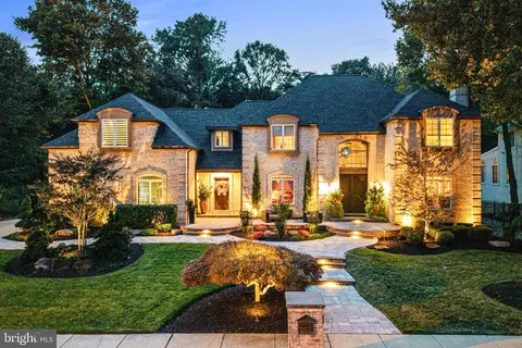 53 Stanwyck Rd, Mount Laurel, NJ 08054