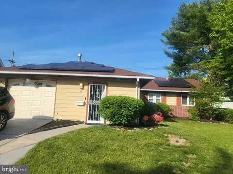 37 Balfour Ln, Willingboro, NJ 08046