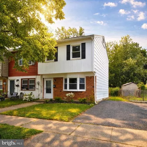 216 E Pearl St, Burlington, NJ 08016