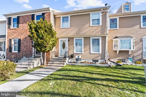 44 5 Carriage Stop Pl, Florence, NJ 08518