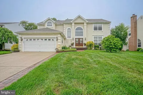 43 Lexington Cir, Marlton, NJ 08053