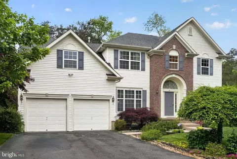 31 Longfellow Ln, Hainesport, NJ 08036