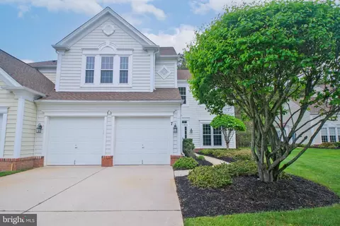 7 Westford Dr, Medford, NJ 08055