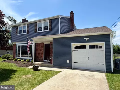 5 Princess Ave, Marlton, NJ 08053