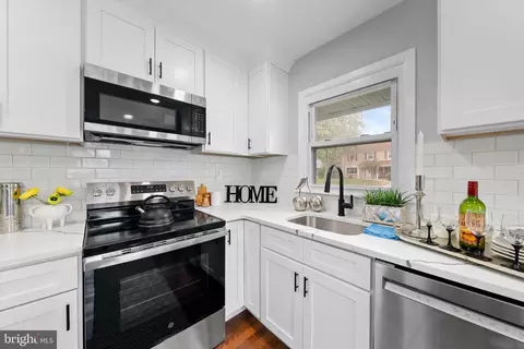 37 Blackwell Ln, Willingboro, NJ 08046