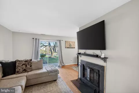 305 A Kelly Cv, Mount Laurel, NJ 08054