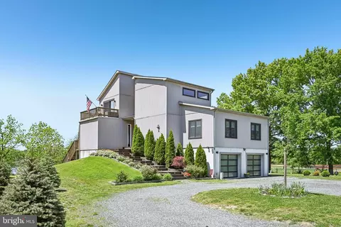11 S Fork Landing Rd, Cinnaminson, NJ 08077