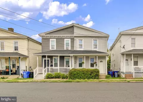 126 King St, Mount Holly, NJ 08060