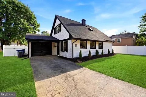 181 Pennypacker Dr, Willingboro, NJ 08046