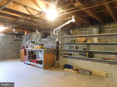 Exterior - 910 Hubbs St, Delran, NJ 08075 photo 9 of 10