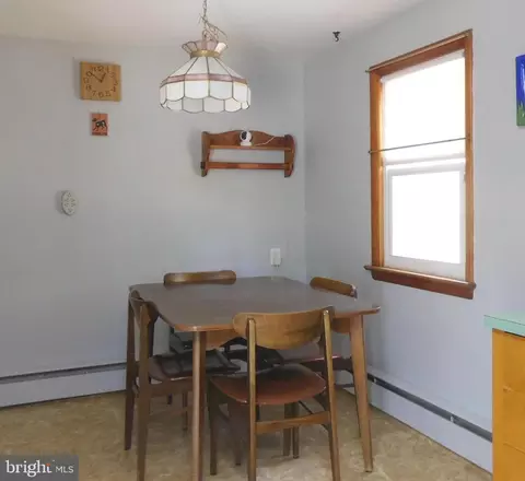 Dining - 910 Hubbs St, Delran, NJ 08075 photo 1 of 1