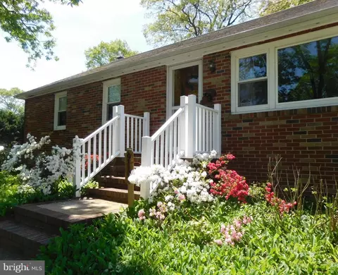 910 Hubbs St, Delran, NJ 08075