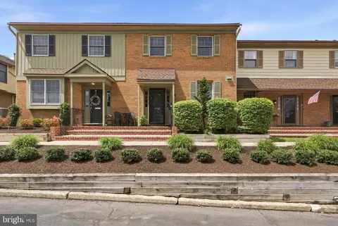 633 E Main St #B2, Moorestown, NJ 08057