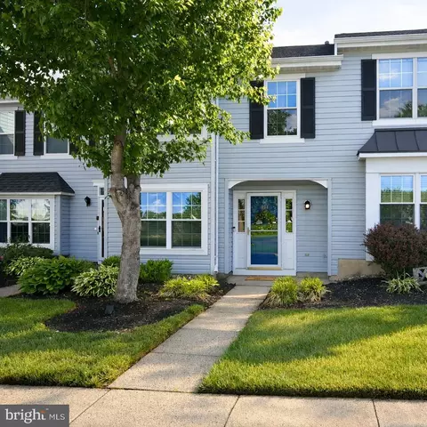 604 Lindsley Ct, Burlington, NJ 08016
