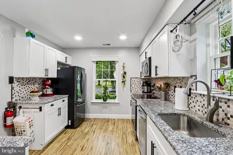Kitchen - 5 E Oleander Dr, Mount Laurel, NJ 08054 photo 1 of 1