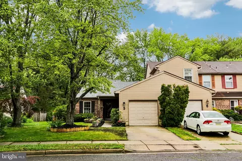 Exterior - 5 E Oleander Dr, Mount Laurel, NJ 08054 photo 2 of 6