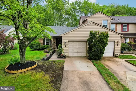 Exterior - 5 E Oleander Dr, Mount Laurel, NJ 08054 photo 3 of 6