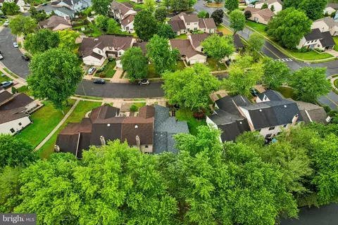 View/Area - 5 E Oleander Dr, Mount Laurel, NJ 08054 photo 4 of 6