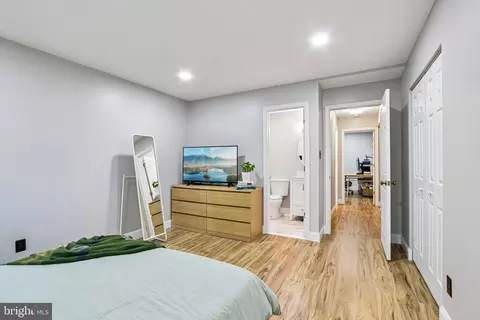 Bedroom - 5 E Oleander Dr, Mount Laurel, NJ 08054 photo 2 of 3