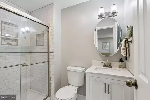 Bath - 5 E Oleander Dr, Mount Laurel, NJ 08054 photo 1 of 3