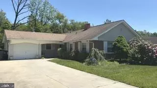 6 Meadowbrook Pl, Willingboro, NJ 08046