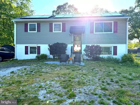 28 Shore Dr, Southampton, NJ 08088