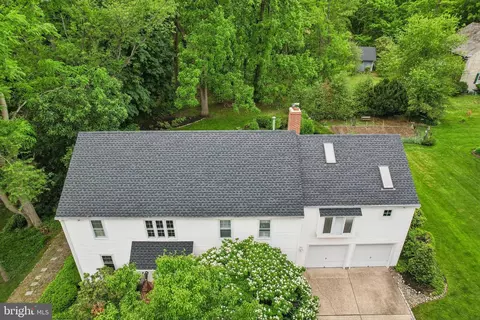 Exterior - 12 Circle Dr, Moorestown, NJ 08057 photo 7 of 12