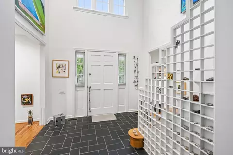 Entry Way - 12 Circle Dr, Moorestown, NJ 08057 photo 3 of 8