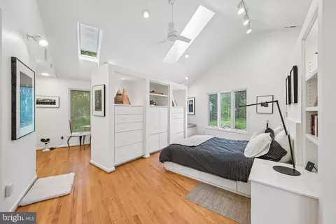 Bedroom - 12 Circle Dr, Moorestown, NJ 08057 photo 2 of 8