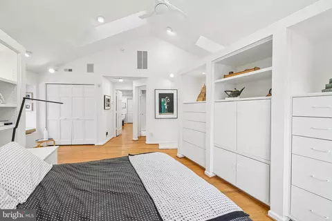 Bedroom - 12 Circle Dr, Moorestown, NJ 08057 photo 5 of 8