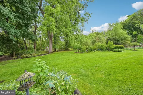 Exterior - 12 Circle Dr, Moorestown, NJ 08057 photo 11 of 12