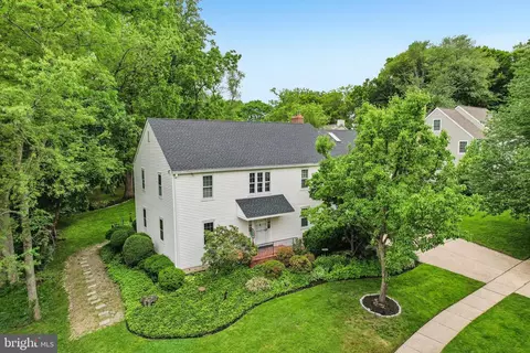Exterior - 12 Circle Dr, Moorestown, NJ 08057 photo 8 of 12