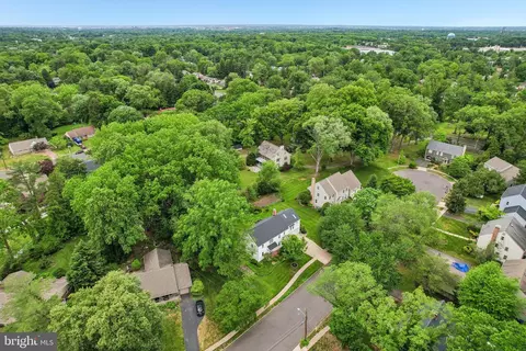 View/Area - 12 Circle Dr, Moorestown, NJ 08057 photo 1 of 6