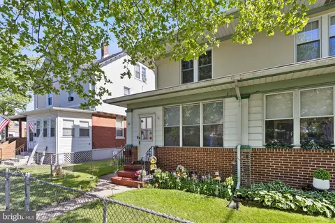 64 Main St, Roebling, NJ 08554