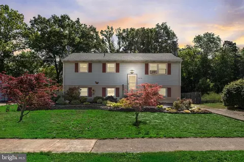 31 W Shore Dr, Southampton, NJ 08088