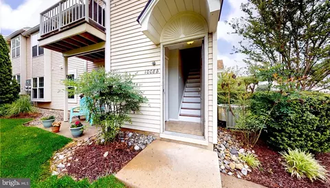 1008 Ralston Dr # B, Mount Laurel, NJ 08054