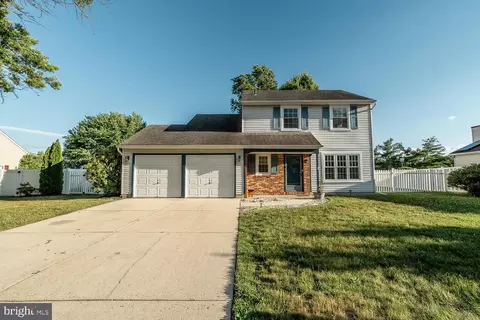 10 Honey Locust Ln, Eastampton, NJ 08060