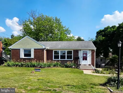 102 Washington Ave, Beverly, NJ 08010