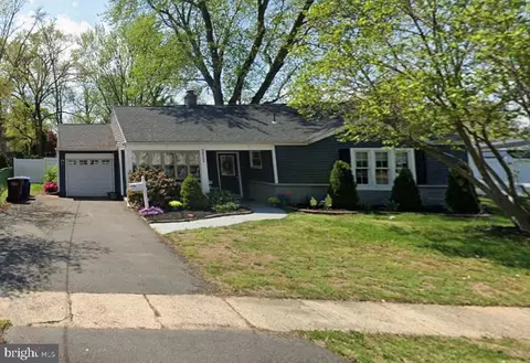 802 Devon Rd, Riverside, NJ 08075