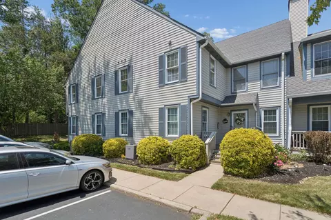 716 Westfield Dr, Cinnaminson, NJ 08077