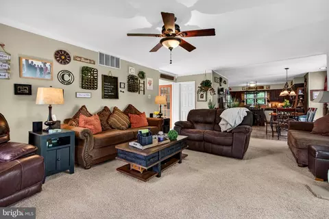Living - 123 Union Mill Ter, Mount Laurel, NJ 08054 photo 3 of 3